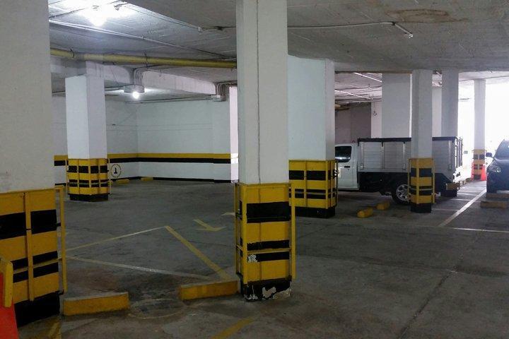 Casa Morales Hotel Internacional Y Centro De Convenciones Ibagué Dış mekan fotoğraf The car park at the station