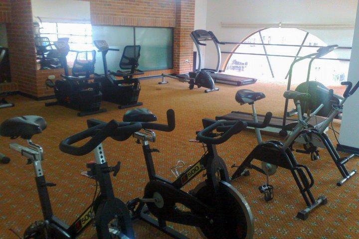 Casa Morales Hotel Internacional Y Centro De Convenciones Ibagué Dış mekan fotoğraf The gym at the hotel