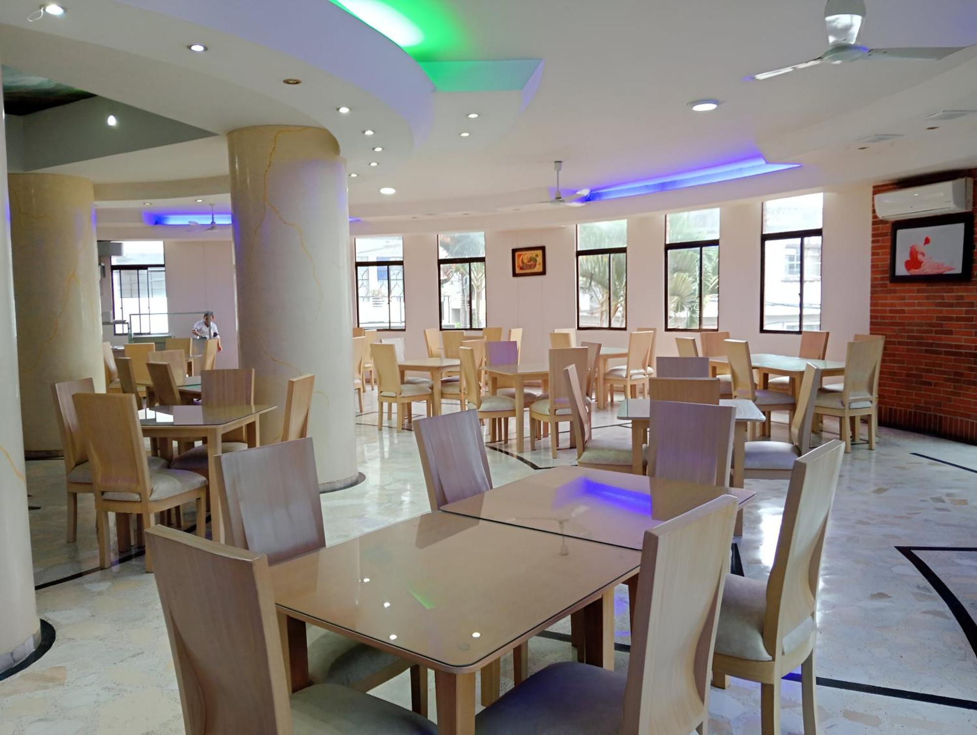 Casa Morales Hotel Internacional Y Centro De Convenciones Ibagué Dış mekan fotoğraf The dining hall